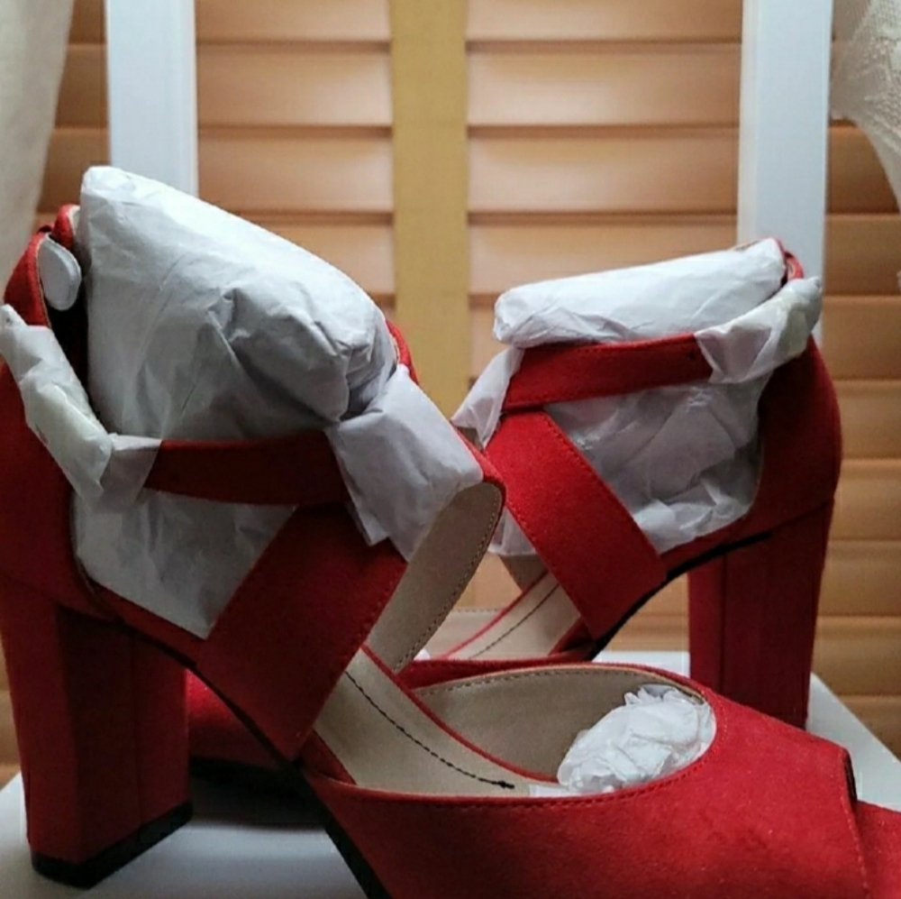 Life Stride Red Heels